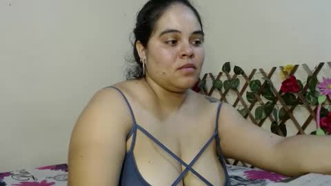 angelsexhotlatin online show from May 17, 4:05 pm