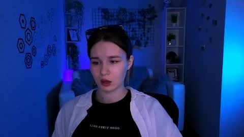 Angle online show from May 25, 7:31 pm