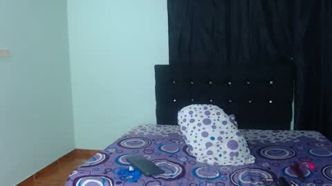 ani_damian22 online show from October 2, 5:39 am