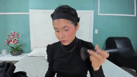 Ania online show from November 6, 1:36 pm