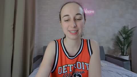 anikabloom online show from February 13, 7:56 am