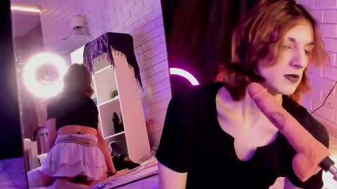 Angel online show from November 26, 6:59 pm