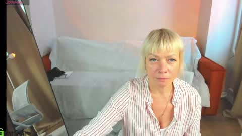 ann_annise online show from April 15, 9:23 am