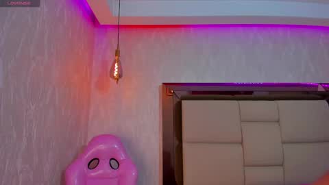 Anna online show from March 1, 12:01 pm