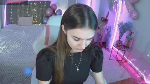 ann_woood online show from April 4, 8:32 am