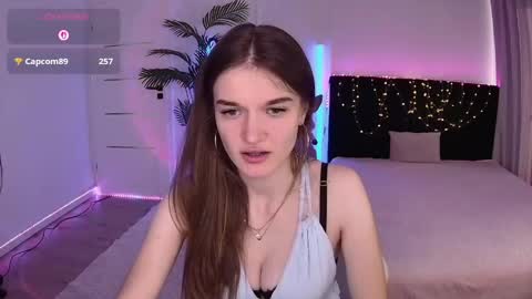 ann_woood online show from May 14, 3:54 pm
