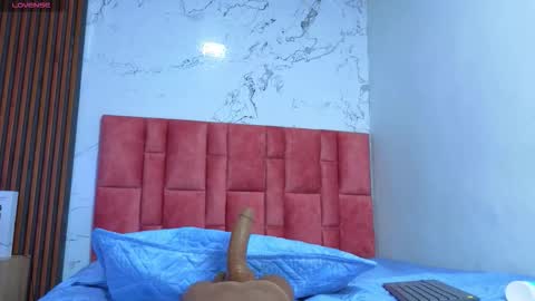 anna_beneet online show from December 2, 12:14 pm