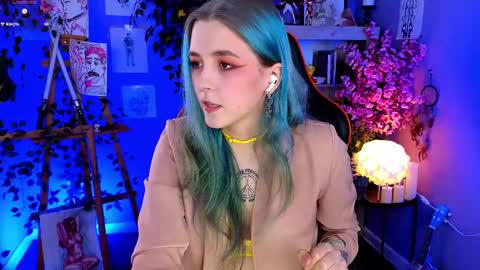 Violett online show from March 12, 4:46 pm