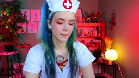 Violett online show from February 6, 4:36 pm