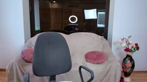 Anna Ditrih online show from September 14, 1:12 pm