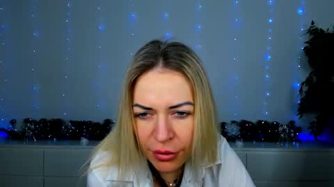 anna_snow9 online show from December 4, 7:08 am