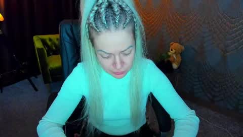 anna_snow9 online show from April 24, 5:20 am