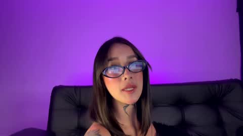 annaa__ online show from February 3, 1:52 am