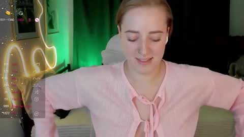 annagrees1 online show from December 19, 2:45 pm