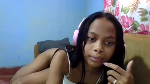 annah361037 online show from July 9, 8:07 am
