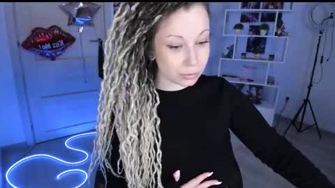 Anna online show from February 7, 4:54 pm