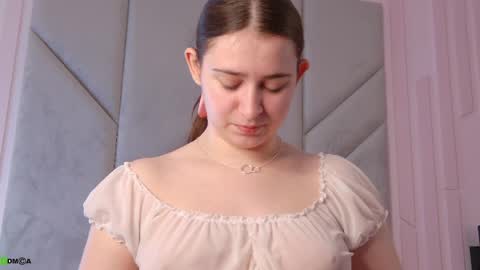 annanoir online show from April 12, 1:42 am