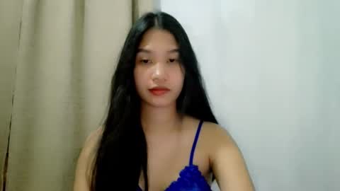 Snapshot of annarot chatting on October 5, 1:30 pm Riane online show from October 5, 1:30 pm
