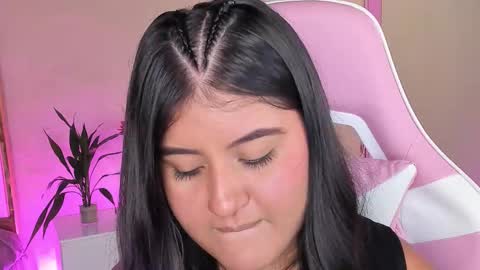 Anna online show from March 4, 2:36 pm