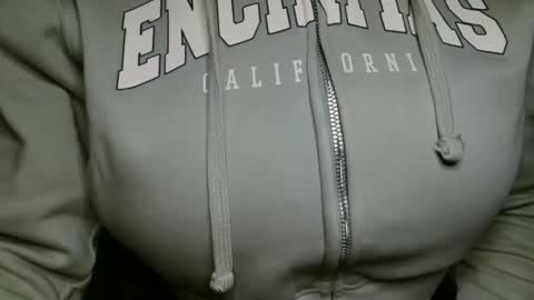 Bella online show from March 30, 4:18 pm