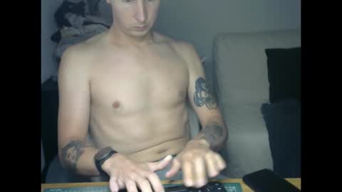 annecylake online show from September 27, 11:41 am