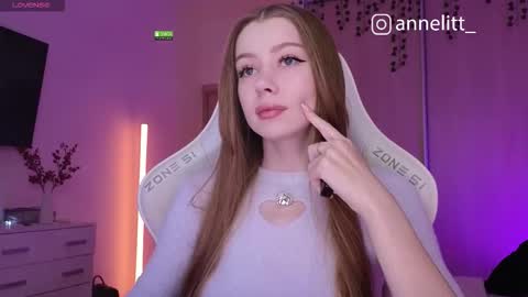 annelitt online show from December 22, 8:26 pm