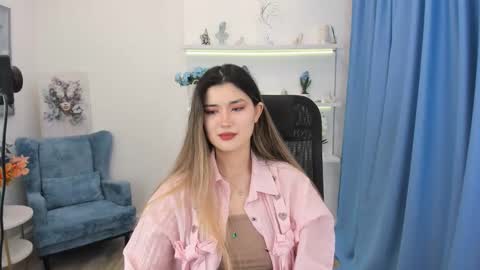 annetli online show from November 18, 7:28 pm