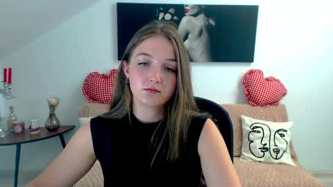 annewilsonn online show from May 28, 5:38 am