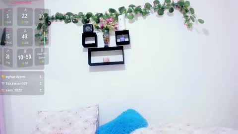 Snapshot of anni_petite_ chatting on October 22, 4:15 am online show from October 22, 4:15 am
