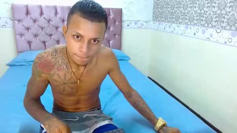 Annie  Dave online show from December 3, 4:42 am