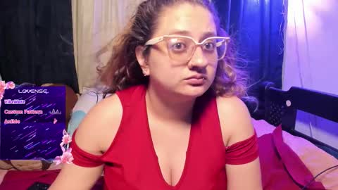 Snapshot of annie_bigboobs_ chatting on September 16, 2:35 am Ana Bolena independent model online show from September 16, 2:35 am