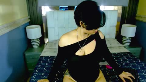 Annie  online show from February 4, 5:28 pm