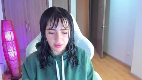 JEANNE no olvides seguirme dont forget follow me  uu online show from November 24, 11:47 pm