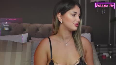 AnnieStyles online show from October 21, 3:33 am