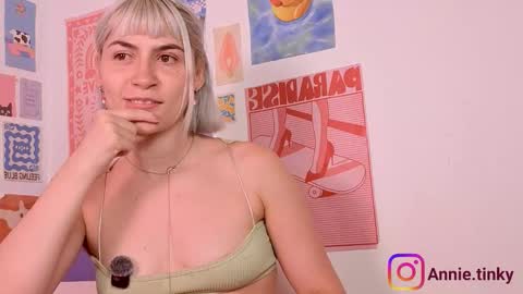 annietinky online show from March 5, 4:10 am