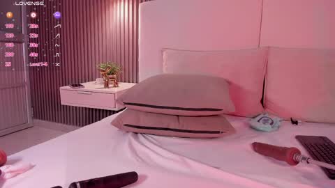 ANNIE  online show from March 30, 7:58 pm