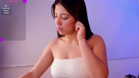 Snapshot of anniie_james_ chatting on September 26, 1:08 pm Annie online show from September 26, 1:08 pm