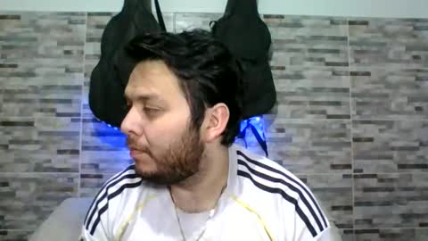 lion kennedy independent model moderator online show from February 25, 10:30 am