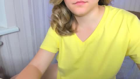 Snapshot of anny_love_you chatting on October 16, 9:57 pm anny_love_you online show from October 16, 9:57 pm