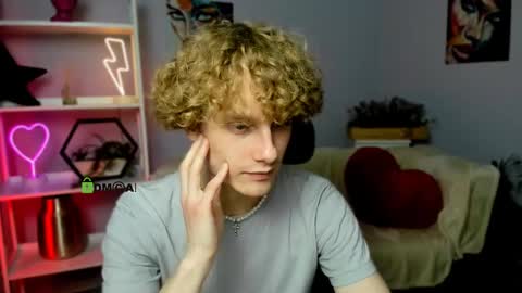 anny online show from March 8, 10:32 am