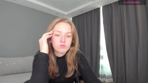 AnnyFourse online show from December 14, 6:46 am