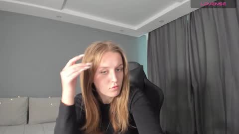 AnnyFourse online show from December 12, 12:55 pm