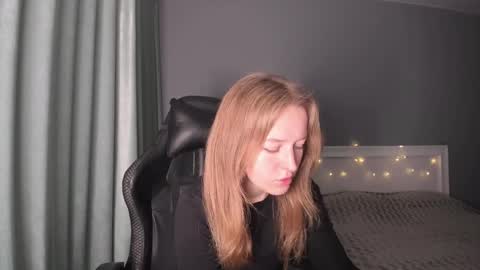 AnnyFourse online show from December 24, 7:49 am