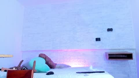 Annyluna online show from January 4, 4:11 pm