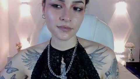 AnnyT online show from February 12, 11:30 pm