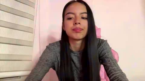 anotella_aa online show from December 2, 3:27 am