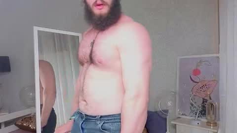 Ant online show from March 18, 6:03 pm