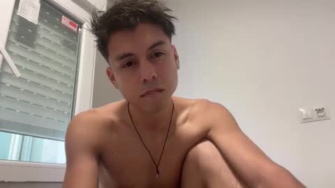 Anthony Buitrago Independent model online show from November 11, 9:33 am