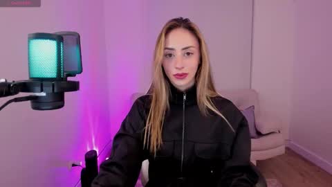 Snapshot of anthonelaa777 chatting on September 18, 4:49 am Anthonela online show from September 18, 4:49 am