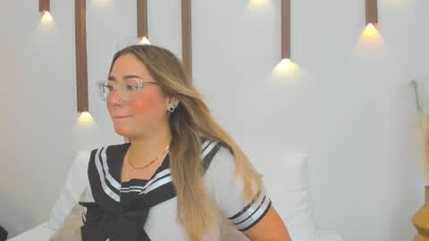 A N T O N E L L A  online show from March 1, 12:12 pm